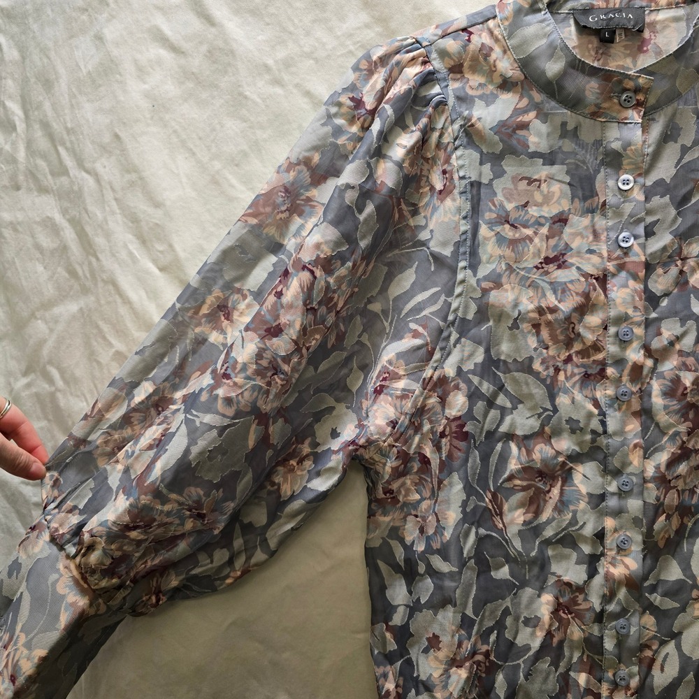 GRACIA Gray Sheer Floral Balloon Sleeve Button Up Blouse Women Size Large - Picture 3 of 9